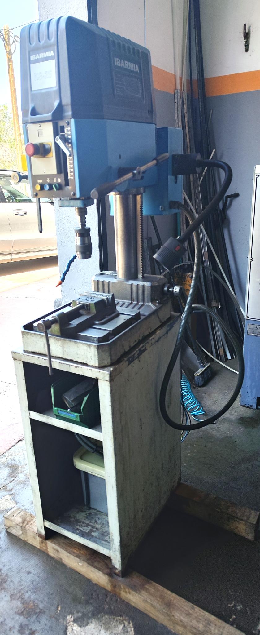 Taladro de Sobremesa marca IBARMIA modelo KM-25